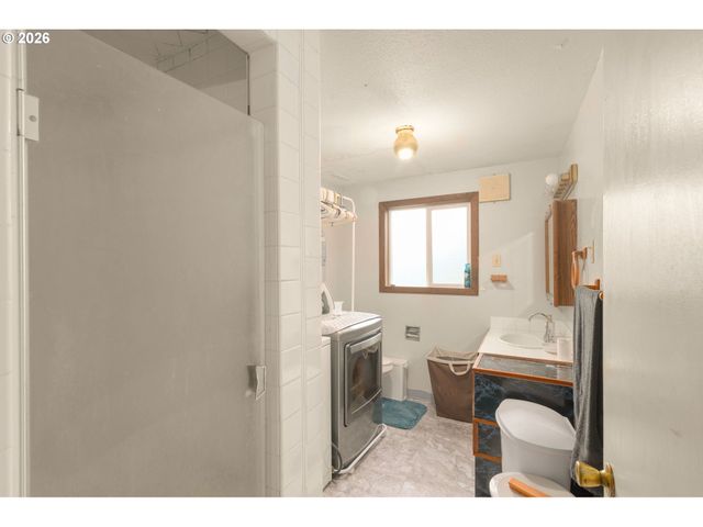 19780 WHITE CLOUD Cir, West Linn, OR 97068