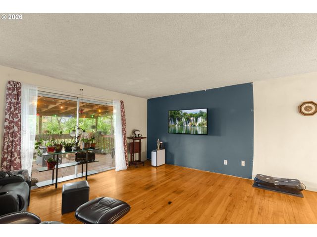 19780 WHITE CLOUD Cir, West Linn, OR 97068