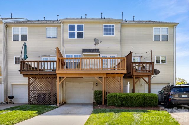 16209 Peachmont Drive, Cornelius, NC 28031