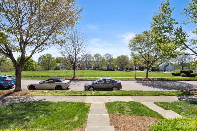 16209 Peachmont Drive, Cornelius, NC 28031