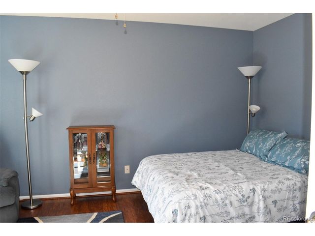 2822 Signal Creek Dr, Thornton, CO 80241