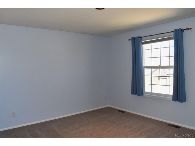 2822 Signal Creek Dr, Thornton, CO 80241