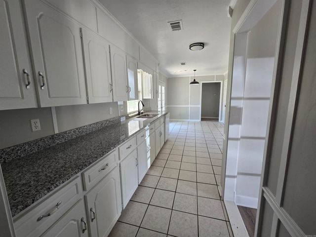 17 Mcarthur, Cabot, AR 72023