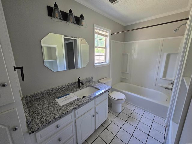 17 Mcarthur, Cabot, AR 72023