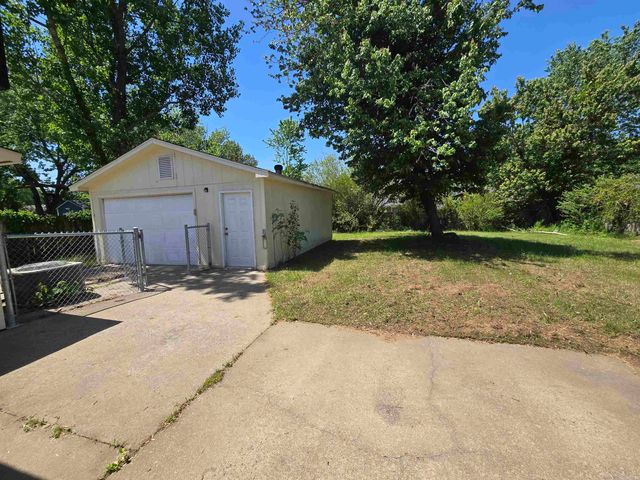 17 Mcarthur, Cabot, AR 72023