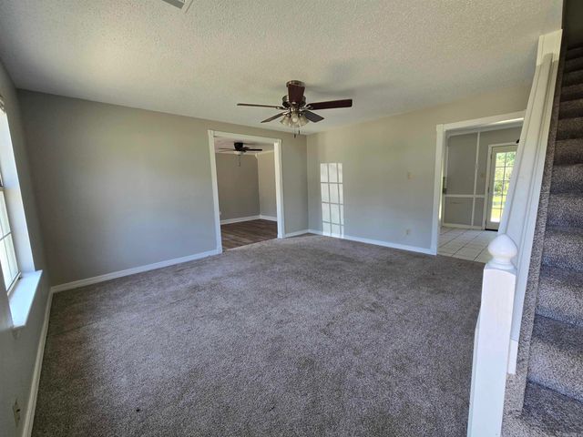 17 Mcarthur, Cabot, AR 72023