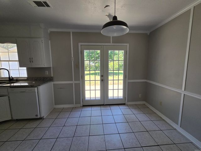 17 Mcarthur, Cabot, AR 72023
