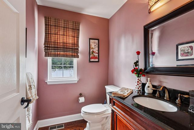 19 ANNAPOLIS DR, Marlton, NJ 08053