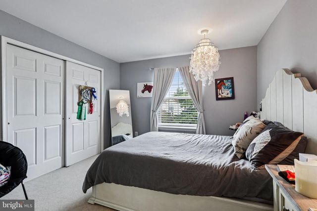 19 ANNAPOLIS DR, Marlton, NJ 08053