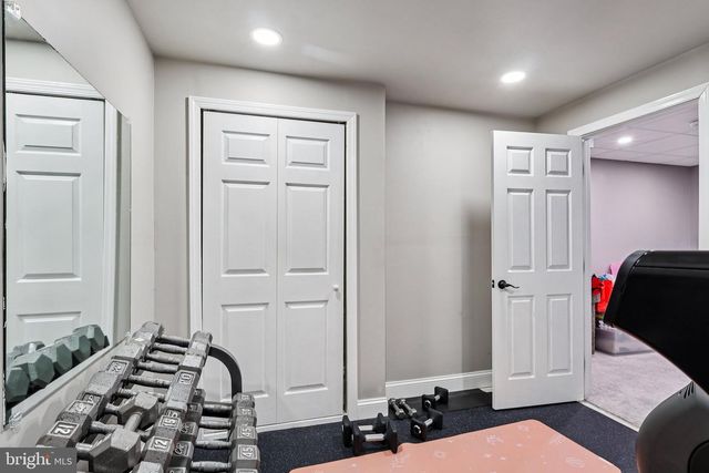 19 ANNAPOLIS DR, Marlton, NJ 08053