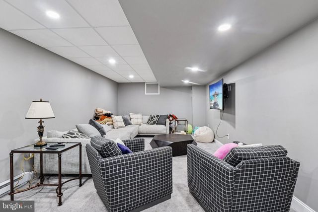 19 ANNAPOLIS DR, Marlton, NJ 08053