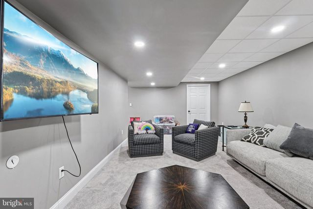 19 ANNAPOLIS DR, Marlton, NJ 08053