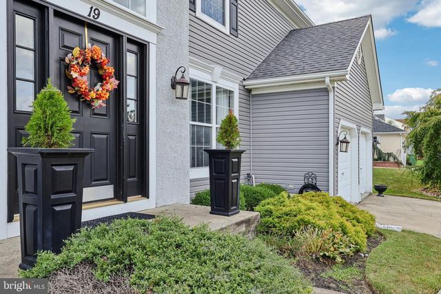 19 ANNAPOLIS DR, Marlton, NJ 08053