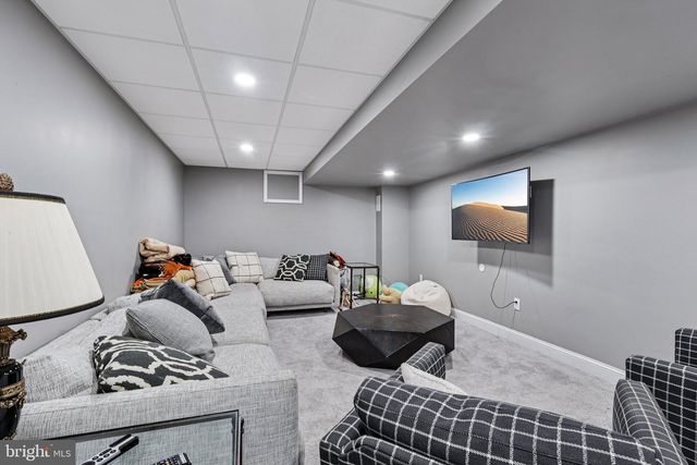 19 ANNAPOLIS DR, Marlton, NJ 08053