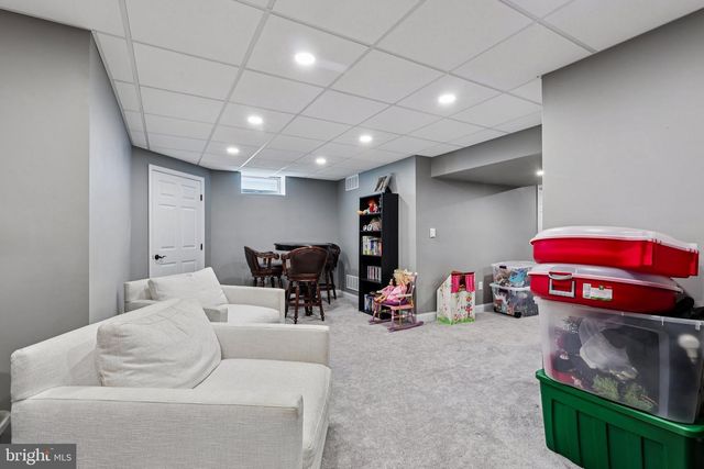 19 ANNAPOLIS DR, Marlton, NJ 08053