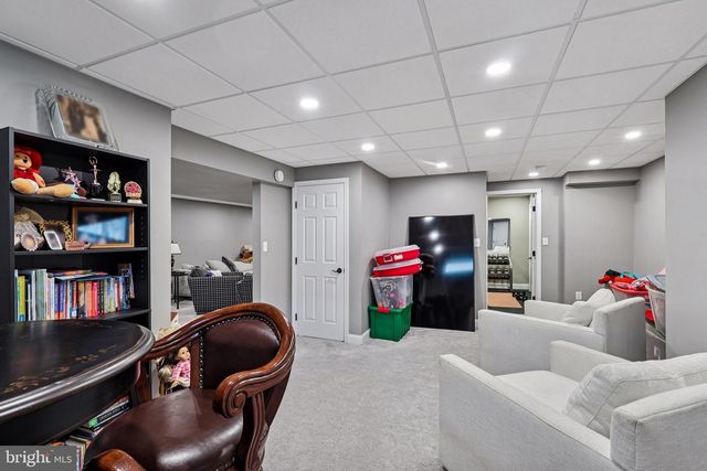 19 ANNAPOLIS DR, Marlton, NJ 08053
