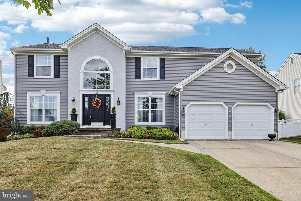 19 ANNAPOLIS DR, Marlton, NJ 08053