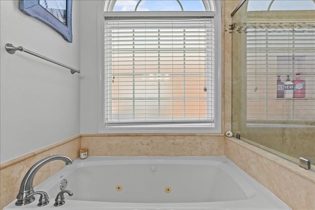 110 Brockton Ct, Dothan, AL 36305