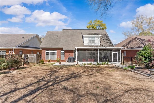 110 Brockton Ct, Dothan, AL 36305