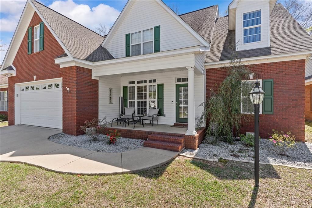 110 Brockton Ct, Dothan, AL 36305