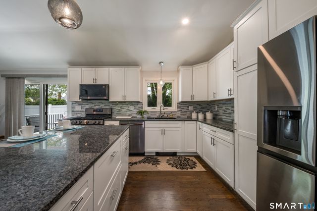 26 Indian Drive, Clinton, CT 06413