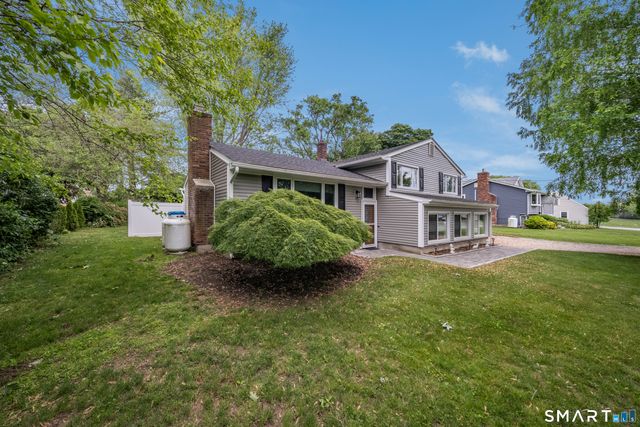 26 Indian Drive, Clinton, CT 06413