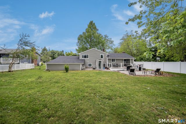 26 Indian Drive, Clinton, CT 06413