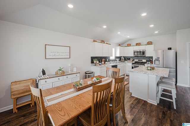 330 AMBER AVENUE, Calera, AL 35040