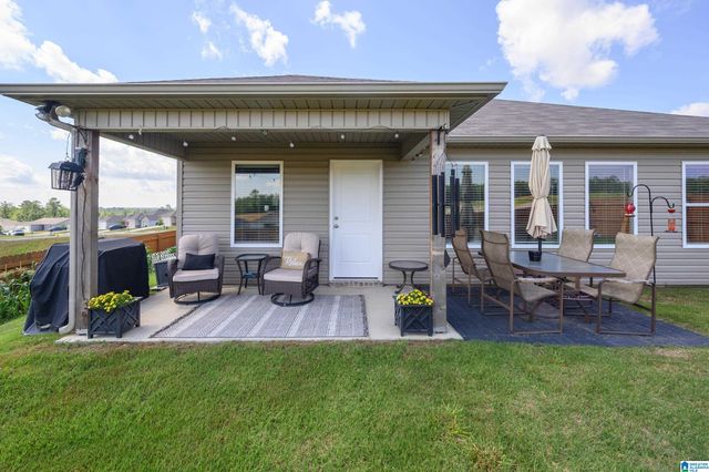 330 AMBER AVENUE, Calera, AL 35040