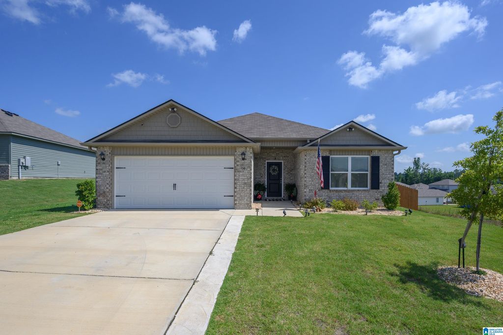 330 AMBER AVENUE, Calera, AL 35040