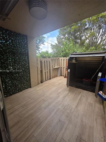 15711 SW 137th Avenue 101, Miami, FL 33177