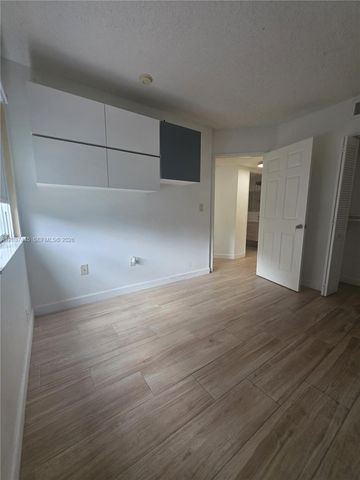 15711 SW 137th Avenue 101, Miami, FL 33177