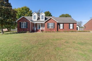 302 Trenton Ct, Murfreesboro, TN 37130