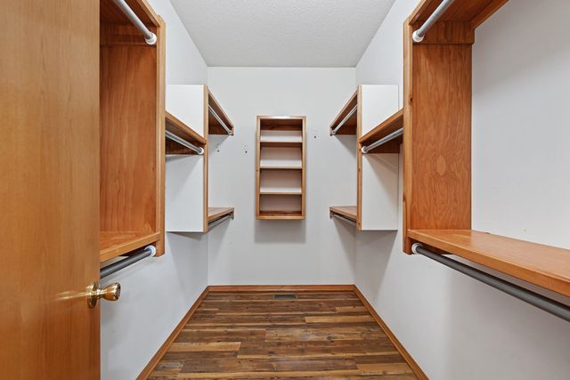 1002 N Cedar Downs Cir, Wichita, KS 67235