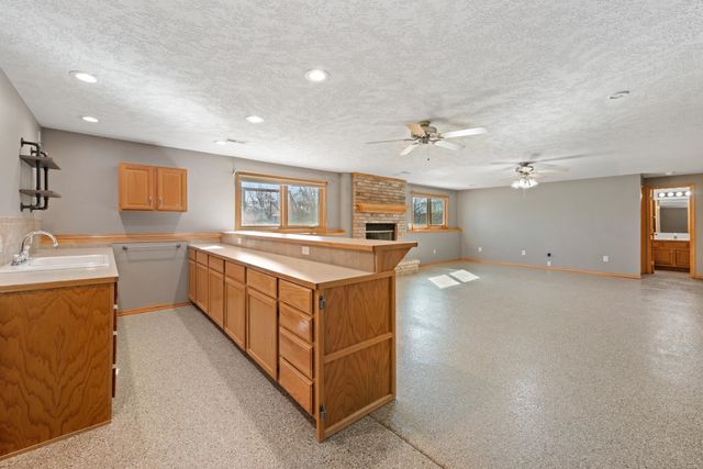 1002 N Cedar Downs Cir, Wichita, KS 67235