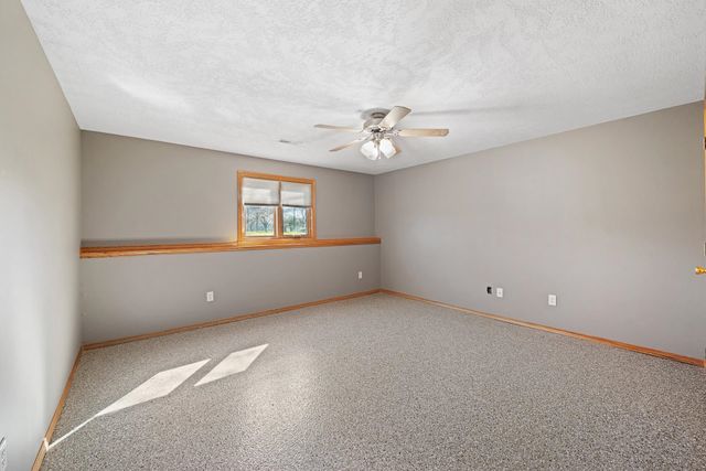 1002 N Cedar Downs Cir, Wichita, KS 67235