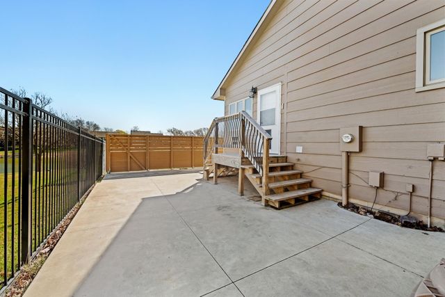 1002 N Cedar Downs Cir, Wichita, KS 67235