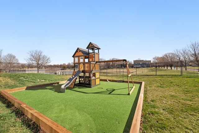 1002 N Cedar Downs Cir, Wichita, KS 67235