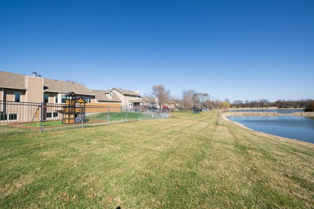 1002 N Cedar Downs Cir, Wichita, KS 67235