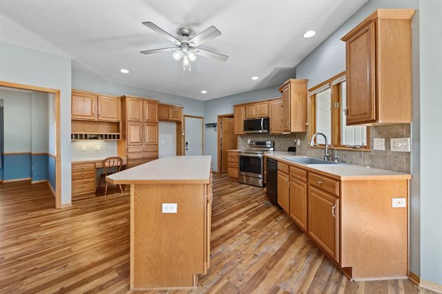 1002 N Cedar Downs Cir, Wichita, KS 67235