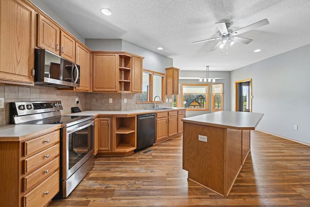 1002 N Cedar Downs Cir, Wichita, KS 67235