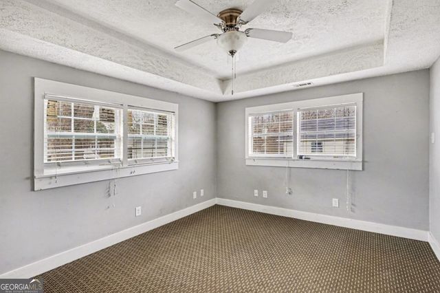 707 E Mcintosh Road, Griffin, GA 30223