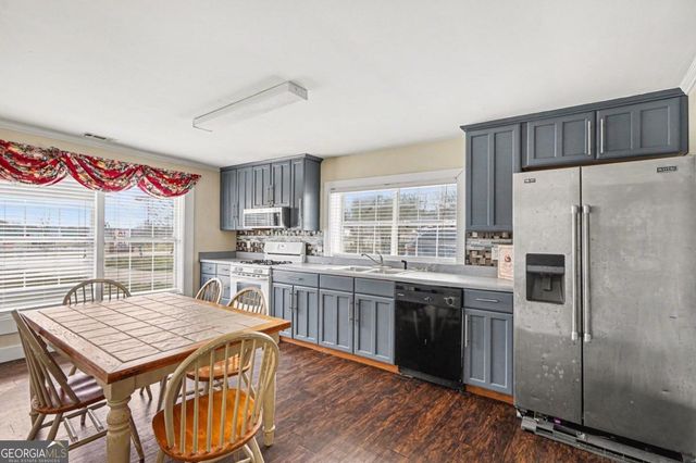 707 E Mcintosh Road, Griffin, GA 30223