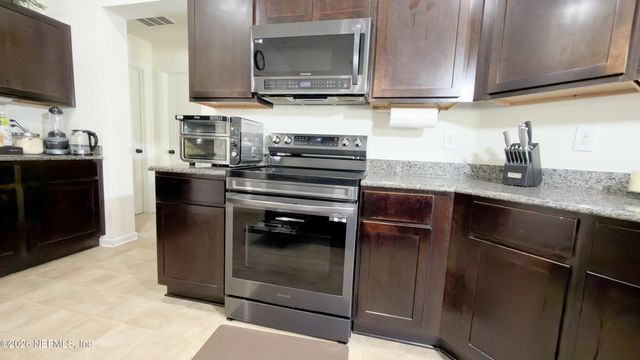 12401 ACOSTA OAKS Drive, Jacksonville, FL 32258