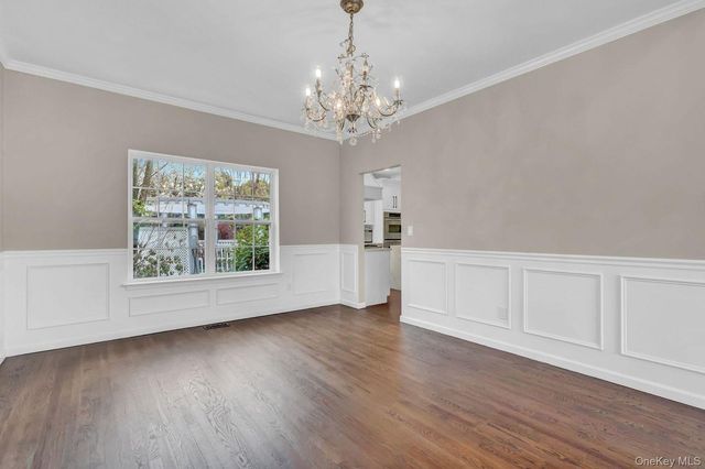 6 Arborvitae Lane, Miller Place, NY 11764