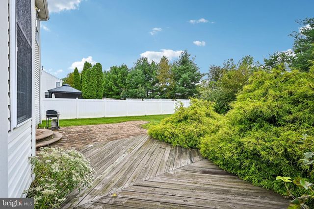 45 GRAYPEBBLE CIR, Sicklerville, NJ 08081