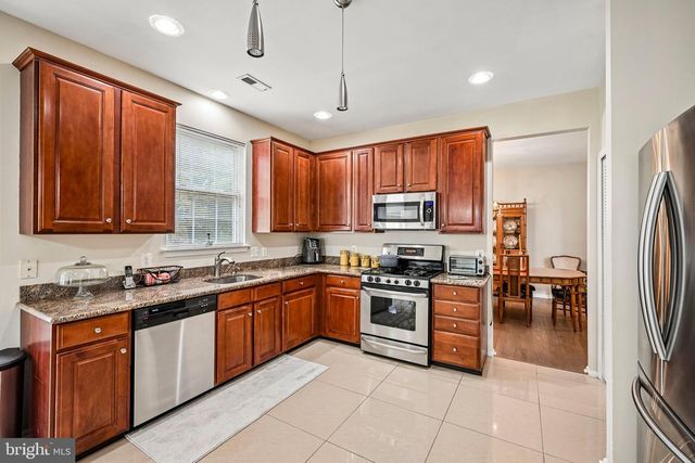 45 GRAYPEBBLE CIR, Sicklerville, NJ 08081