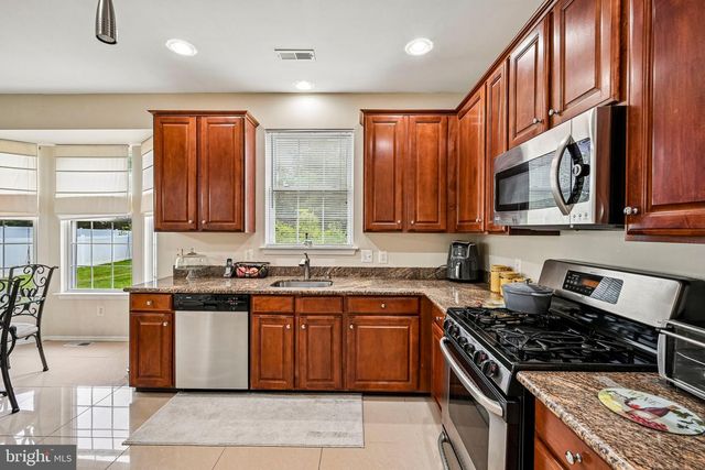 45 GRAYPEBBLE CIR, Sicklerville, NJ 08081