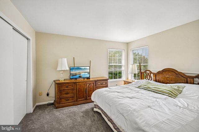 45 GRAYPEBBLE CIR, Sicklerville, NJ 08081