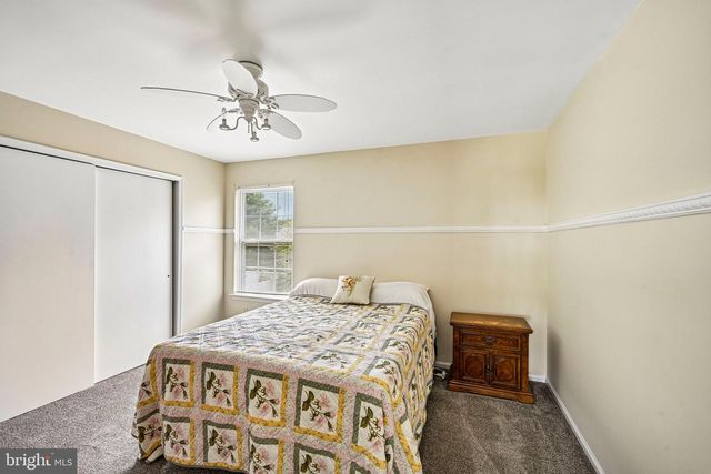 45 GRAYPEBBLE CIR, Sicklerville, NJ 08081